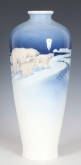 Thorolf Holmboe "Polar bear on Ice" design for Porsgrund porcelain vase